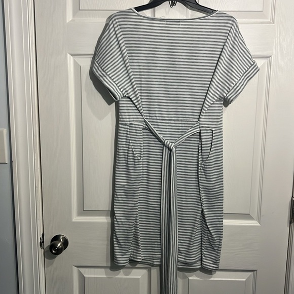 UVN Womens Gray White Striped Mini Dress - Tie Waist - Short Sleeve - Size XXL - Picture 6 of 8